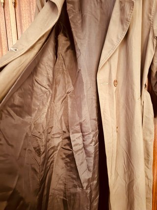 Gabardina elegante /chocolate. Venta en persona.