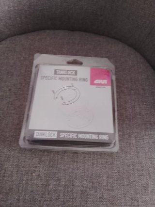Givi Tanklock Anillo Montaje Específico
