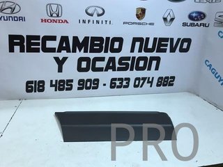 Moldura puerta grand cherokee
