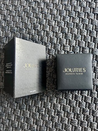 Jourries Onyx Smart Necklace, completamente novo e