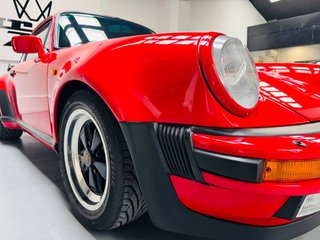 PORSCHE 911 911 3.2 CARRERA COUPE