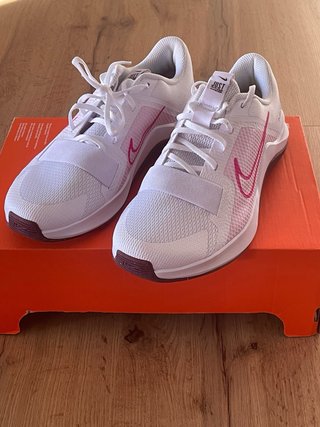 Nike MC Trainer 2 Donna Bianco/Rosa - EU 42 Nuove