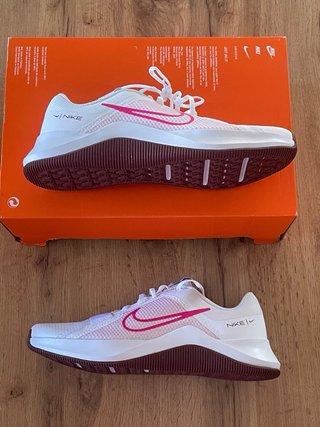 Nike MC Trainer 2 Donna Bianco/Rosa - EU 42 Nuove