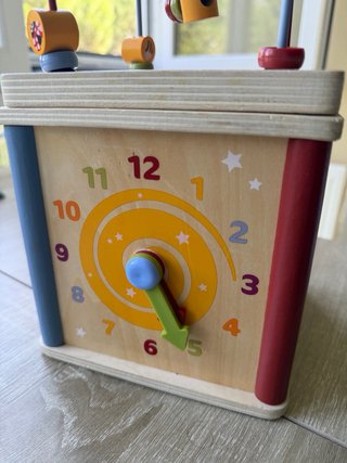 Cubo de actividades de madera para niños