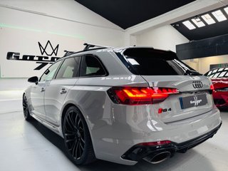 AUDI A4 RS4 Avant TFSI 331kW quattro tiptronic