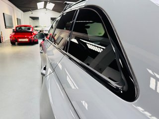 AUDI A4 RS4 Avant TFSI 331kW quattro tiptronic