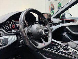 AUDI A4 RS4 Avant TFSI 331kW quattro tiptronic