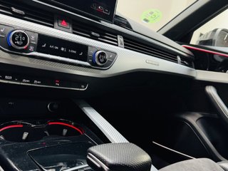 AUDI A4 RS4 Avant TFSI 331kW quattro tiptronic