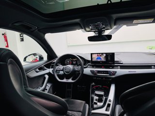 AUDI A4 RS4 Avant TFSI 331kW quattro tiptronic