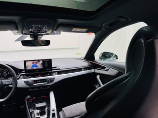 AUDI A4 RS4 Avant TFSI 331kW quattro tiptronic