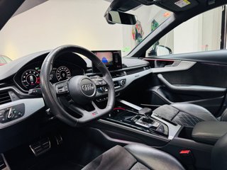 AUDI A4 RS4 Avant TFSI 331kW quattro tiptronic