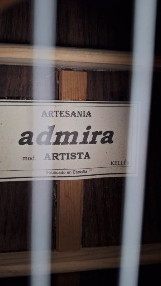 Guitarra Admira Artista maciza + Funda