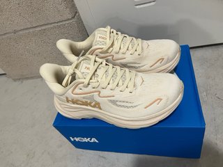 Zapatillas Hoka Mujer Beige y Dorado