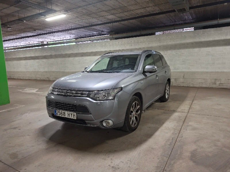 Mitsubishi Outlander 2014 - foto 1