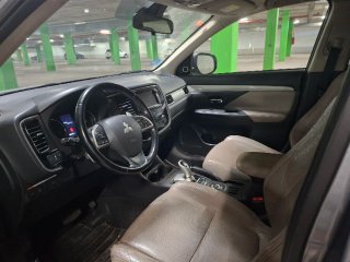 Mitsubishi Outlander 2014
