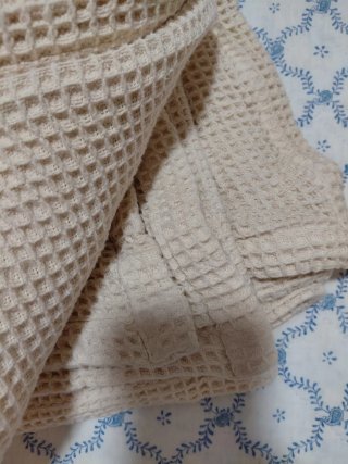 Colcha algodón punto abeja beige