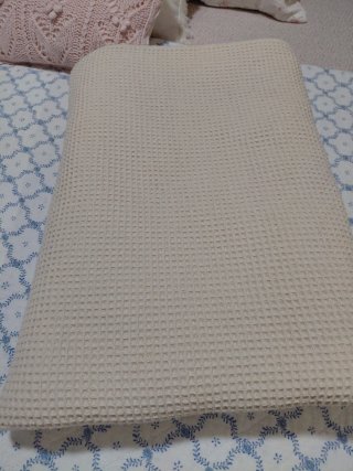 Colcha algodón punto abeja beige