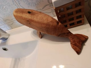 Cachalote de madera de olivo