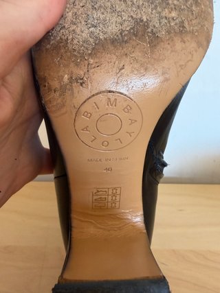 Botines negros peep toe con tacón Bimba Y Lola