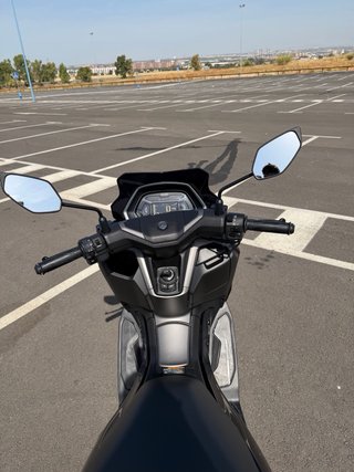 Yamaha NMAX 125 Scooter Negro