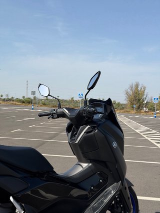 Yamaha NMAX 125 Scooter Negro