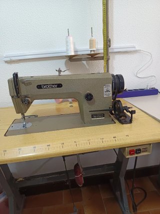 Máquinas de coser industriales Brother y Juki