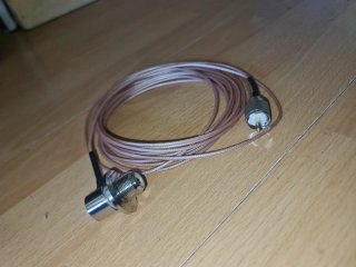 Cable de antena con conectores
