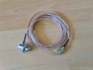 Cable de antena con conectores