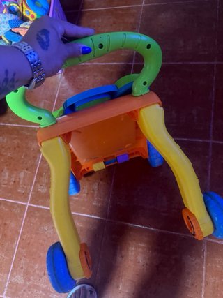 Andador infantil VTech con actividades