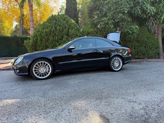 Mercedes-Benz  CLK 2005