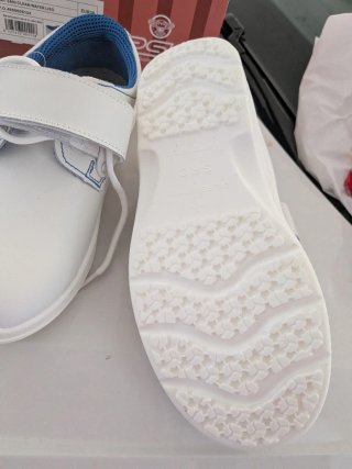 Zuecos BYD Blancos Talla 39
