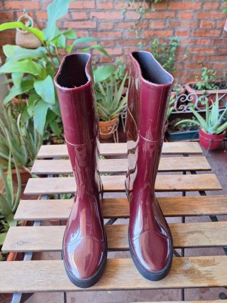 Botas de agua Furla granate talla 39