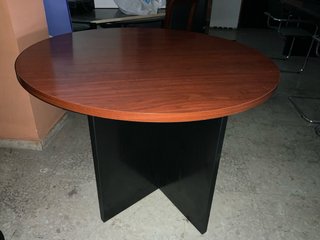 Mesa redonda caoba y negra