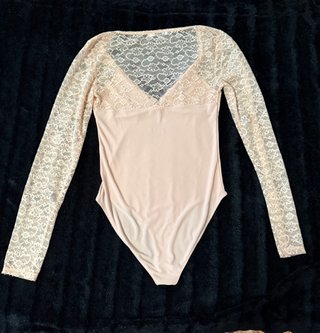 Body encaje rosa palo mangas largas Talla M