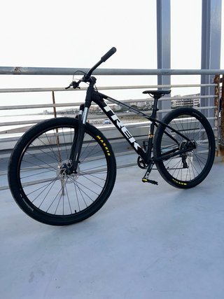 Bicicleta stunt/trek marlin