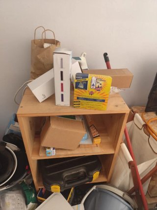 Lote Muebles y Ropa Segunda Mano