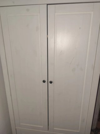 Lote Muebles y Ropa Segunda Mano