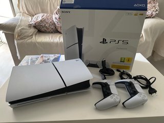 PlayStation 5 Slim 1TB Blanca + Juegos