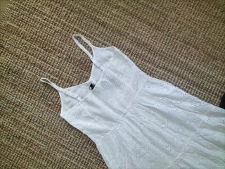 Vestido de verano blanco KOROSHI talla S