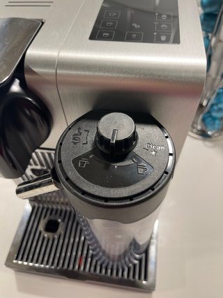 Cafetera Nespresso De Longhi EN750 MB