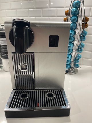 Cafetera Nespresso De Longhi EN750 MB