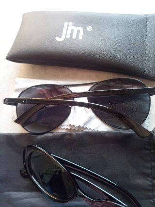 Lote 2 Gafas de Sol una de Jim Negras