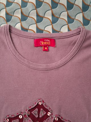 Maglia lilla manica lunga con fiore