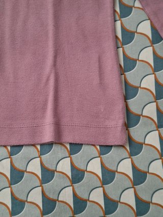 Maglia lilla manica lunga con fiore