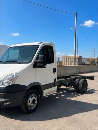 Iveco Daily 2012 chasis cabina 3500 kg