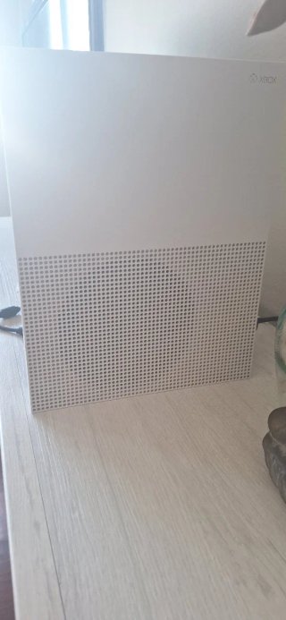 Xbox One S 1TB Digital + 2 Mandos