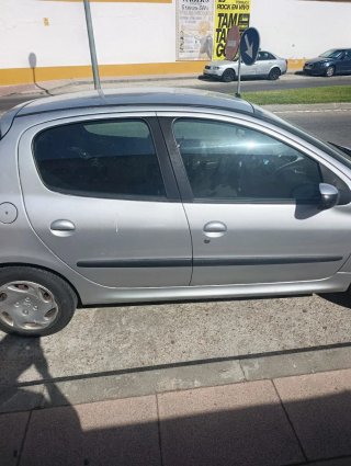 Peugeot 206 2002