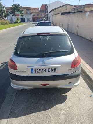 Peugeot 206 2002