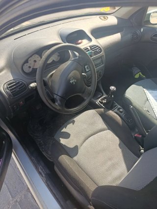Peugeot 206 2002
