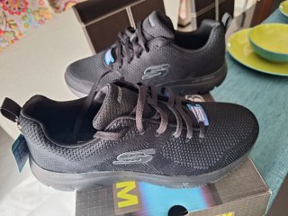 Zapatillas Skechers Negras Talla 42.5
